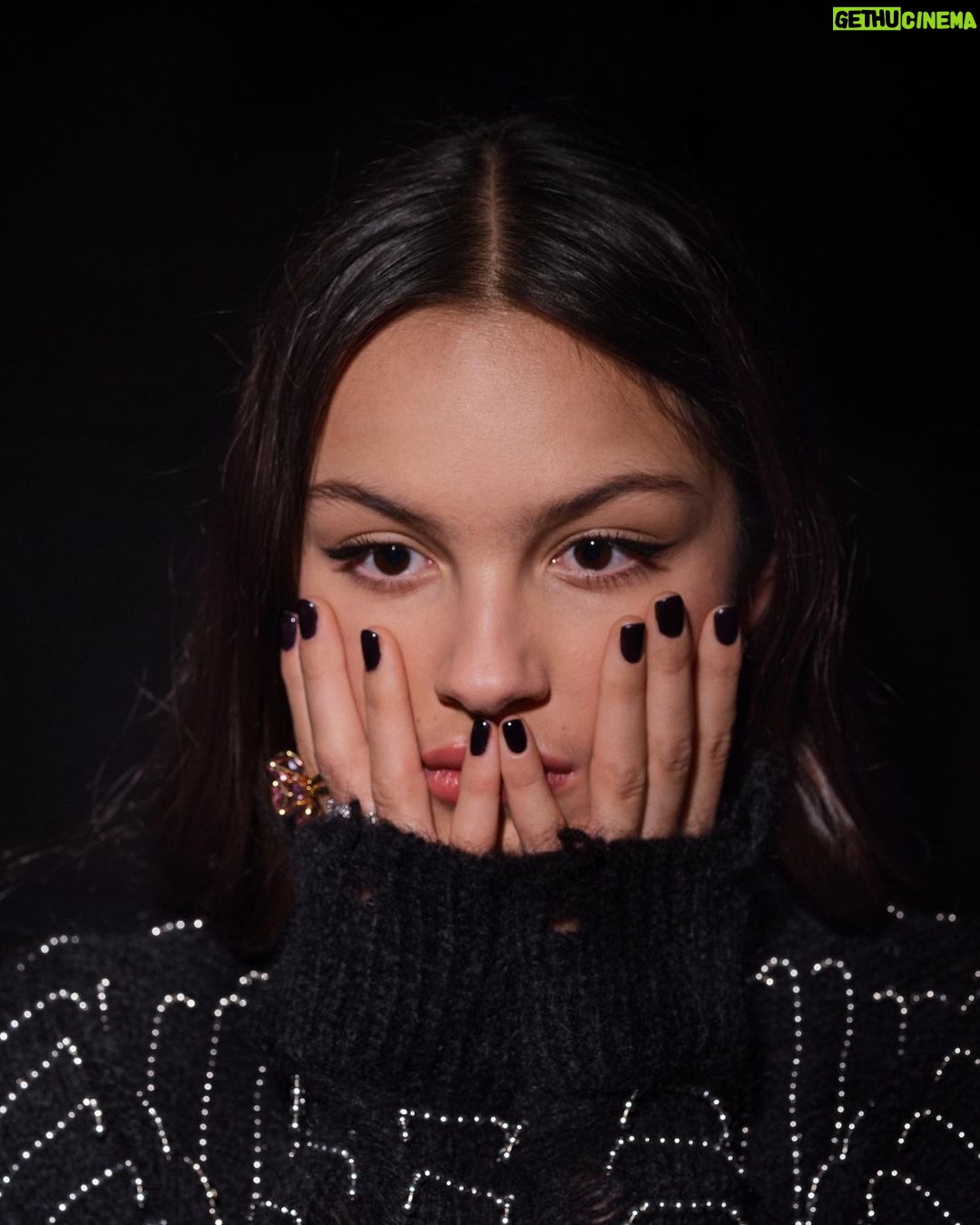 Olivia Rodrigo Instagram - my face 4 the face 💓 Credits: @thefacemagazine Photography @goldbergjim
Styling @emersondanielle @reed_danny
Words @jadewickes Editor @m_j_whitehouse
Fashion Directors @reed_danny @emersondanielle
Digital Director @brooke_mccord
Studio Director @rosannagouldman
Art Director @sandra_leko_
Design Julia Monsel (@ethnosaurus)
Hair @claytonhawkins at @aframe_agency
Make-up @melissa.hernandez at @thewallgroup
Manicurist @nails_by_yoko at @aframe_agency