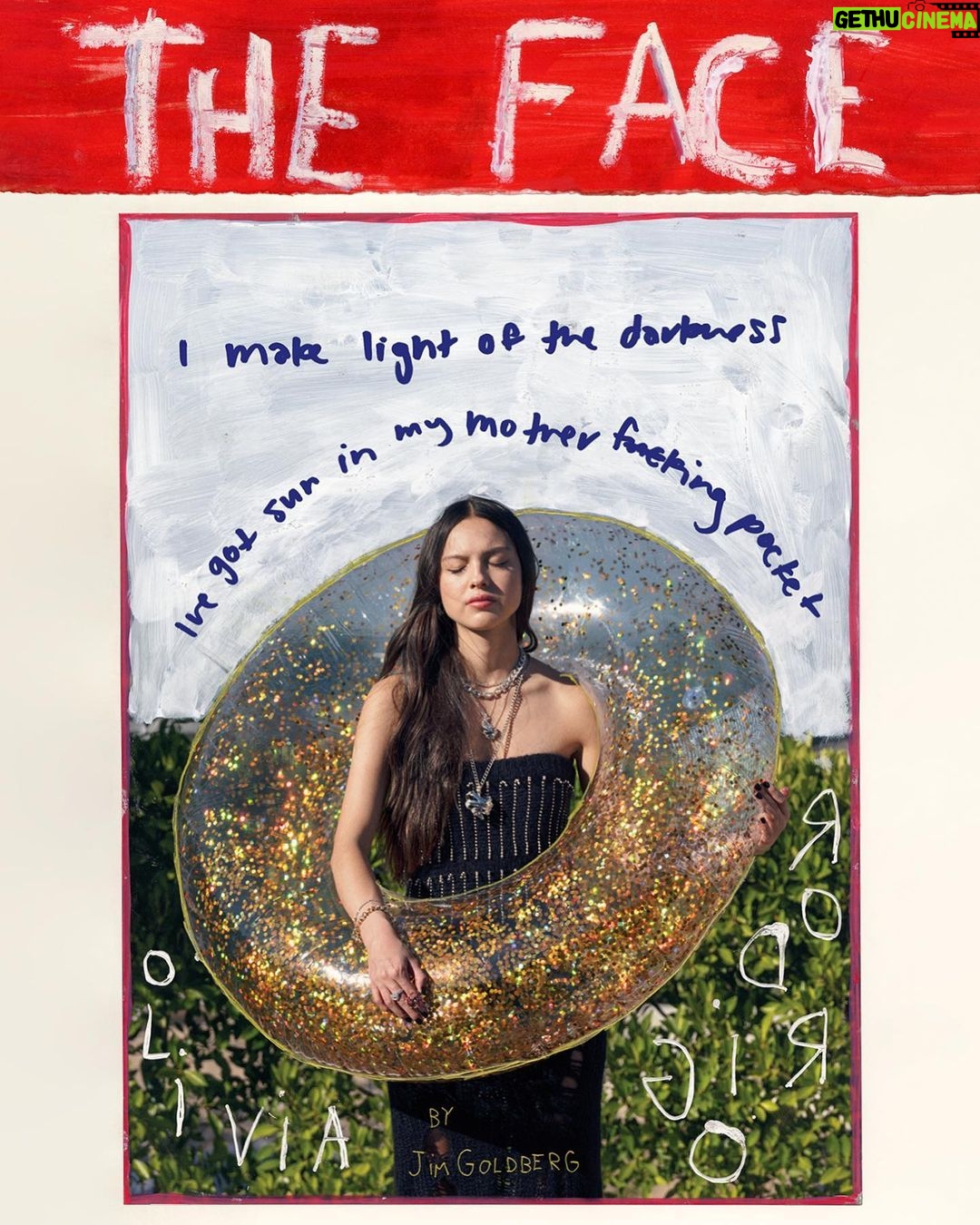 Olivia Rodrigo Instagram - my face 4 the face 💓 Credits: @thefacemagazine Photography @goldbergjim
Styling @emersondanielle @reed_danny
Words @jadewickes Editor @m_j_whitehouse
Fashion Directors @reed_danny @emersondanielle
Digital Director @brooke_mccord
Studio Director @rosannagouldman
Art Director @sandra_leko_
Design Julia Monsel (@ethnosaurus)
Hair @claytonhawkins at @aframe_agency
Make-up @melissa.hernandez at @thewallgroup
Manicurist @nails_by_yoko at @aframe_agency