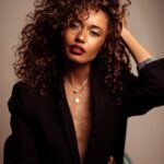 Olivia Swann Instagram - 📸📸📸 by @fay_not_faye mua @makeup.by.marilou #photoshoot #studio #vibes #suit #curls #monday #london #redlips