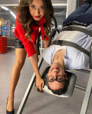 Olivia Swann Instagram - Just hanging out with @tseky ⁣
⁣
#legendsoftomorrow #gastra #bestbuds #dc #dccomics