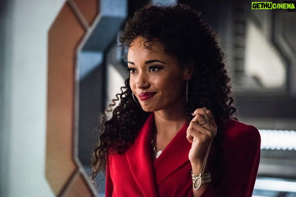 Olivia Swann Instagram - Legends of Tomorrow picks up again tomorrow night on The CW ✨ Astra and her shoulder pads are back in Ep10 next week. Can’t wait for the madness to continue 💪🏽⠀ ⠀ #shoulderpads #legendsoftomorrow #dccomics #letsgo