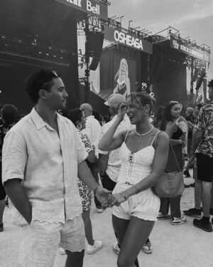 Olivier Dion Instagram - La musique et les amis, quoi de mieux? 🩶 @osheaga @evenko