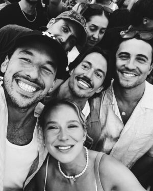 Olivier Dion Instagram - La musique et les amis, quoi de mieux? 🩶 @osheaga @evenko