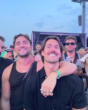 Olivier Dion Instagram - Fun times 🫶🫶🫶 merci @evenko @osheaga ✨
