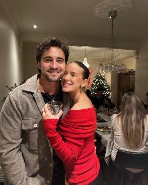 Olivier Dion Instagram - Concours de petits yeux 🎄👀✨🤍