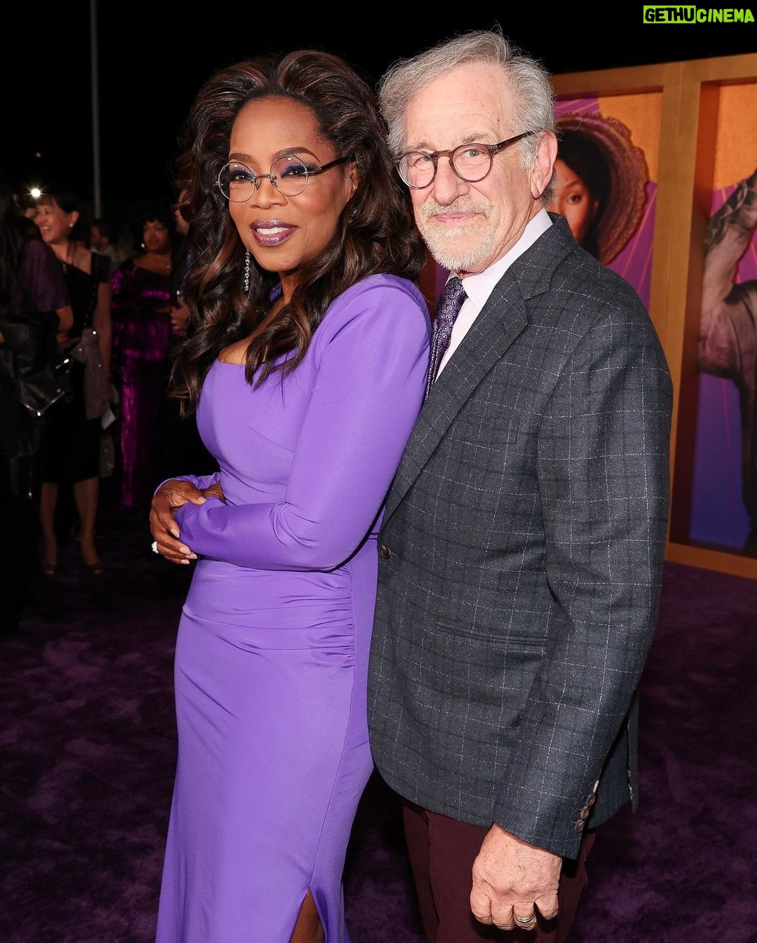 Oprah Winfrey Instagram - Purple carpet for @thecolorpurple premiere! What a joy to see the movie in a theater with the people you made it with. The Color Purple is in theaters starting Christmas Day 💜