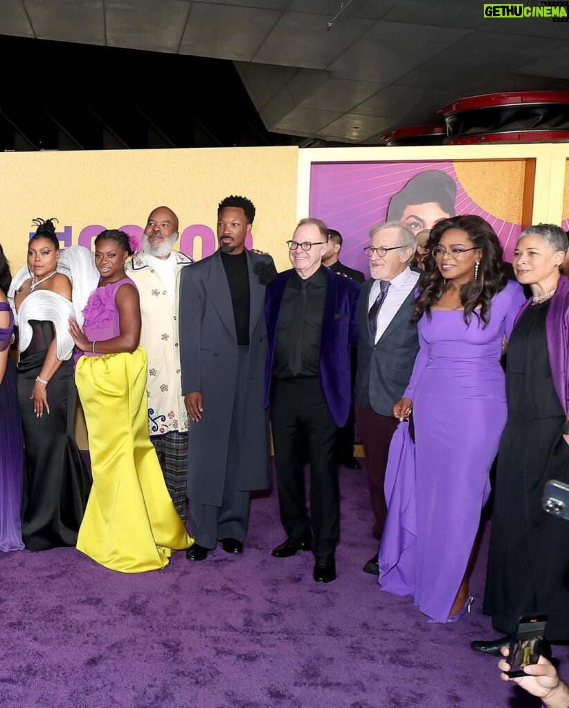 Oprah Winfrey Instagram - Purple carpet for @thecolorpurple premiere! What a joy to see the movie in a theater with the people you made it with. The Color Purple is in theaters starting Christmas Day 💜