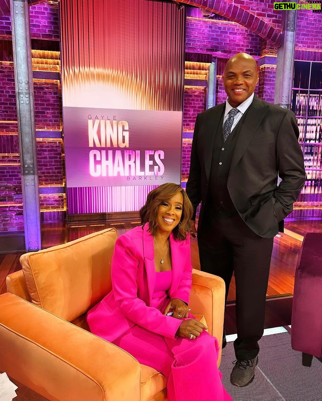 Oprah Winfrey Instagram - Great energy, great chemistry, great job @gayleking and Charles Barkley on @CNN’s #KingCharles 👏🏽👏🏽
