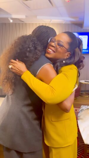 Oprah Winfrey Instagram - If you couldn’t make it to LA for the final show of #TheLightWeCarry tour, then you’re in for a treat! My entire conversation with our forever FLOTUS @michelleobama is available for everyone to watch right now on @netflix.