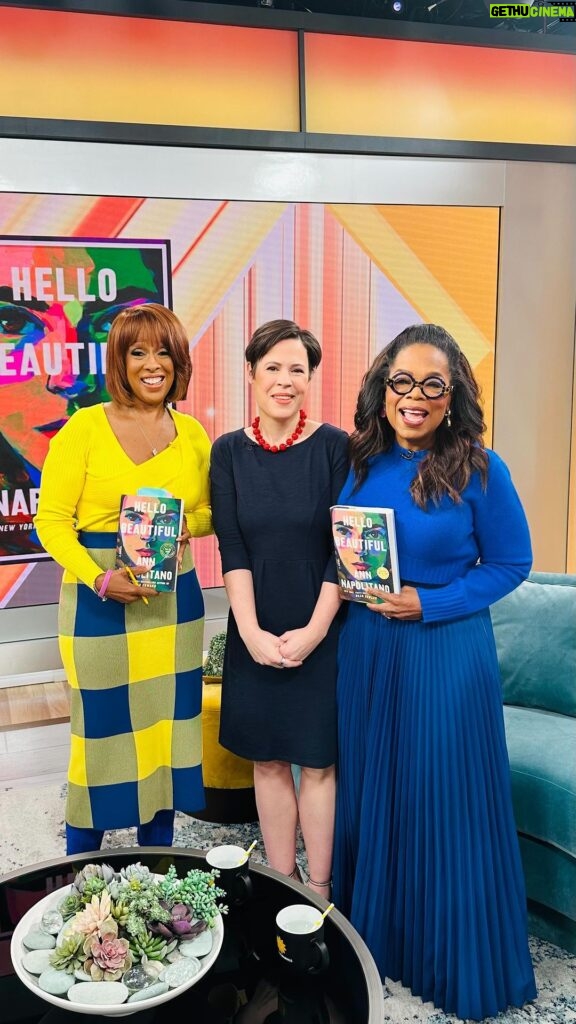 Oprah Winfrey Instagram - Hello Beautiful is already #1 on Amazon! Get a copy for you and a friend and then follow us on @oprahsbookclub so we can all talk about it. Tap the link in my bio to purchase @annnapolitano’s magnificent book 📖