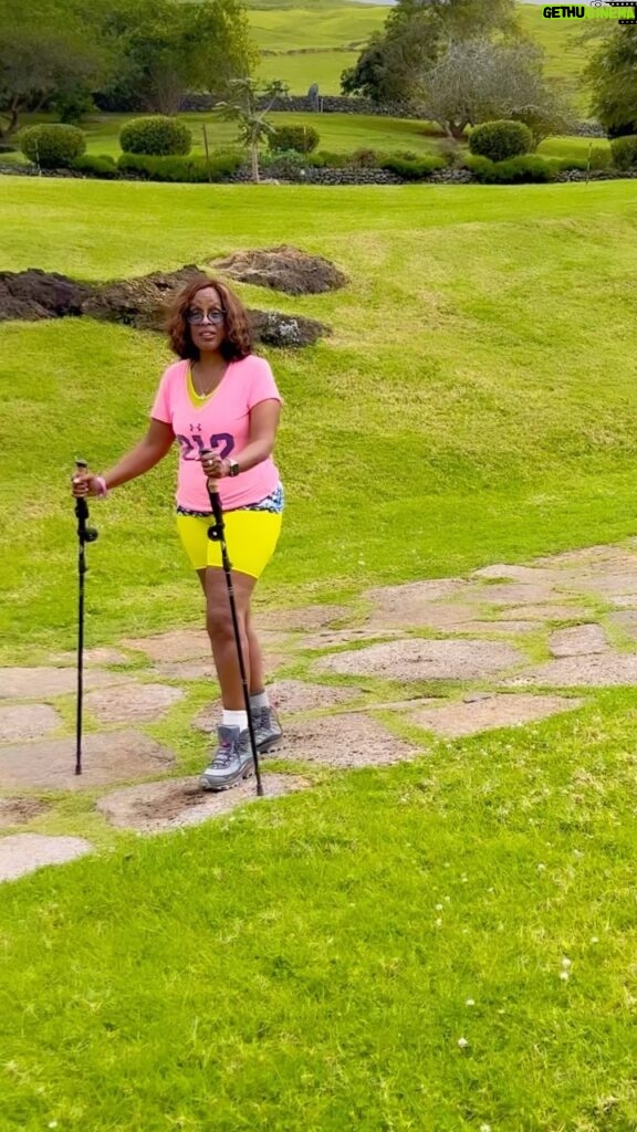 Oprah Winfrey Instagram - How did @gayleking do during our 5-hour hike? (7 hours for Gayle, actually.) Here you go—she says her toes hurt today 😂😂😂