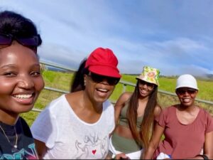 Oprah Winfrey Instagram - We’re preparing for our big meal celebration with a 5 mile hike. And doing it with much joy and gratitude for the health and strength to accomplish it. Wishing you all the same 🎄