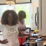 Oprah Winfrey Instagram - Making breakfast for the family with @gayleking 🍳🥓☕️ #Nashvillestyle