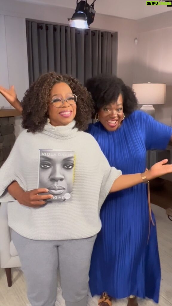 Oprah Winfrey Instagram - The next @oprahsbookclub pick is “Finding Me” by @violadavis (out on Tuesday, April 26)! It’s a breathtaking memoir, that covers every chapter of her extraordinary life so far—from her beginnings in a one room shack on a former plantation in South Carolina to becoming the first actress to win the triple crown of acting. There are so many great lessons about triumphing through adversities that you won’t be able to put the book down. Follow @oprahsbookclub to watch my full announcement and stream our conversation tomorrow on @netflix #ReadWithUs