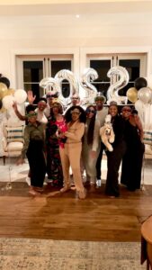 Oprah Winfrey Instagram - May 2022 bring to you and all those you love Blessings in Abundance!