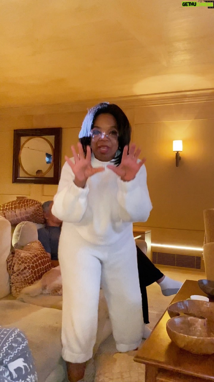 Oprah Winfrey - 143.2K Likes - We’ve been watching a lot of movies around here but one that really got to us was #SwanSong on @appletvplus. It’s about a loving husband and father who’s diagnosed with a terminal illness and he has to decide if he should replace himself with a clone to shield his family from his loss. @mahershalaali was truly knockout and @naomieharris and @glennclose were fantastic. Standing O 👏🏾👏🏾👏🏾 What should we watch next?