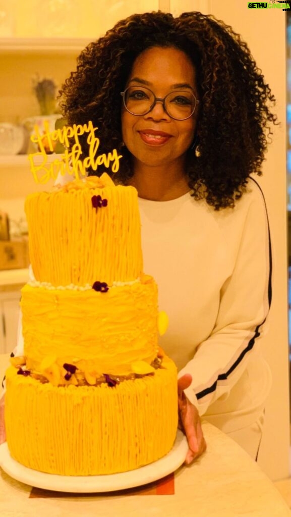 Oprah Winfrey Instagram - Best. Cake. EVER! Thank you to Chef @thomasjraquel for this incredible cake to celebrate @gayleking’s yellow birthday and to Chef @meilin21 and her beautiful team for the delicious dinner today and every day this holiday season. Gayle and I have been besties since we were 21 and 22—now fast forward to today and we’re joined by her grandson Luca. What a life 🥳🥳🥳