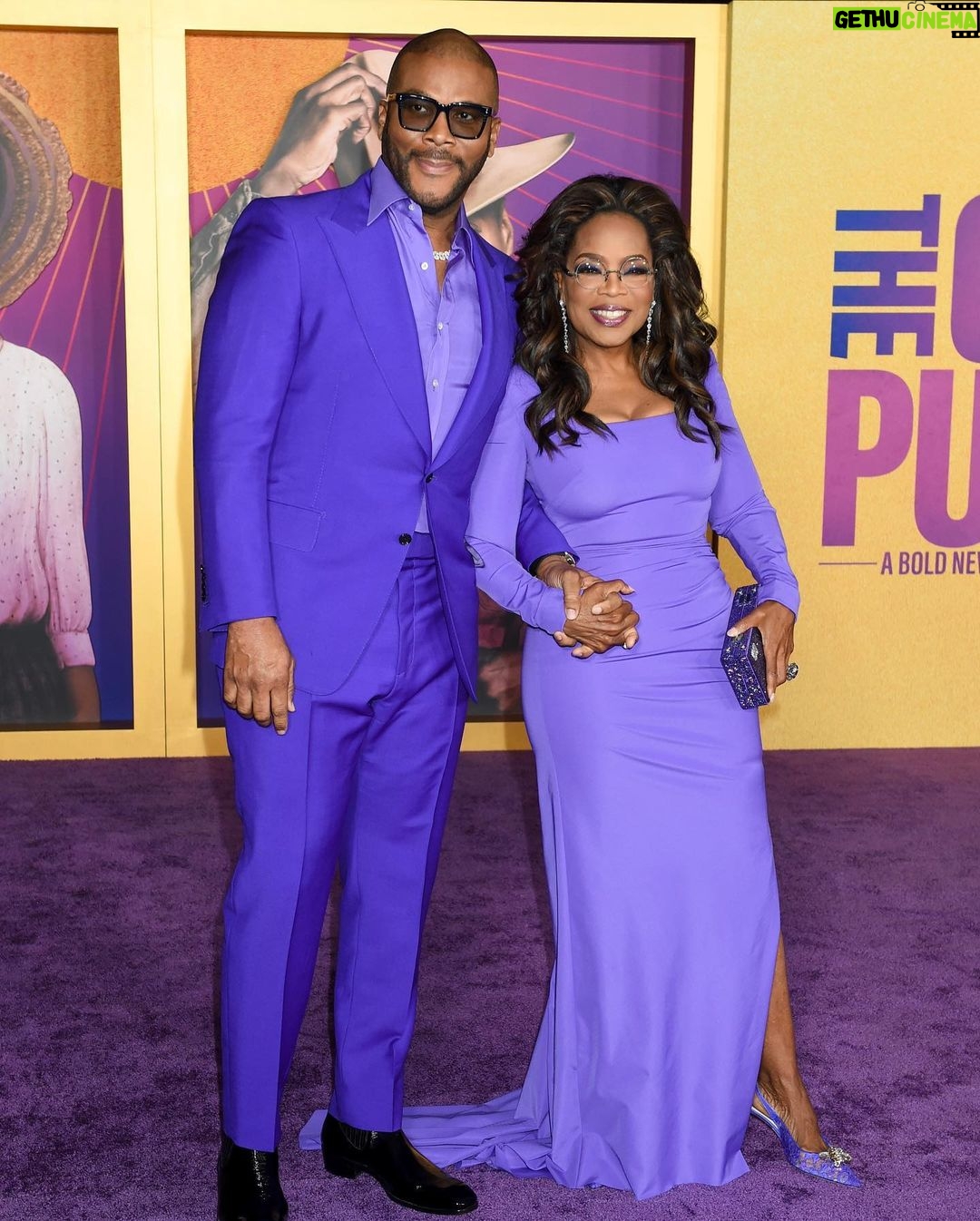 Oprah Winfrey Instagram - Purple carpet for @thecolorpurple premiere! What a joy to see the movie in a theater with the people you made it with. The Color Purple is in theaters starting Christmas Day 💜