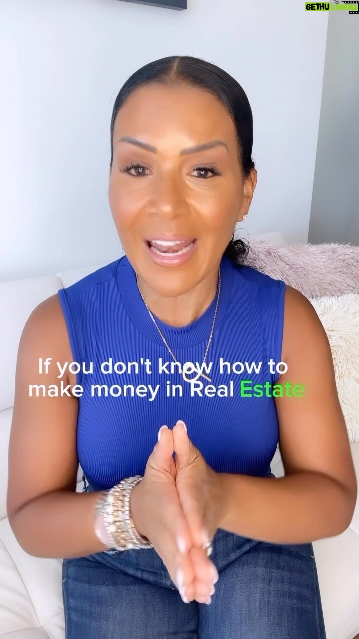 Page Turner Instagram - Learn how to START MAKE MONEY IN REAL ESTATE! We’ve been getting such great feedback that I want to celebrate by giving back! For a very limited time, I am lowering the price to make it easy for you to ENROLL & remove any excuses preventing you from getting started and on your way to FINANCIAL FREEDOM! This is your opportunity to LEARN exactly what you need to START FLIPPING AND BUILDING WEALTH in Real Estate! Comment SALE ⬇️ & I’ll send you the link to sign up with me!