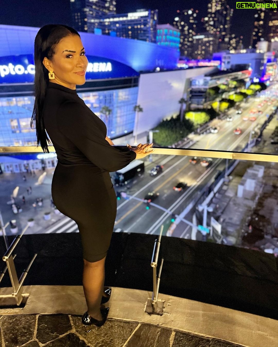 Page Turner Instagram - A Celebration of Life puts LIFE in perspective, right?! Oooweee I’m feeling better and re-committed to Celebrating LIFE ERRRE’day ….. And I’m getting back to some really dope core principles I wrote in my first book a few years ago called The G.O. LIFE (it’s on @amazon BTW heehee😝) … I love acronyms & the meaning of The G.O. Life is: GO: Seizing Your Greatest Opportunities Now! .. .. & LIFE is Living In Full Expectation OF Seizing Your Greatest Opportunities … Toooo much time is passing by fam - It’s truly time to #dothework so you can catch these dreams! See it .. Write it … Do it .. and live your best GO LIFE!! And at the end of every chapter is an accountability section so that you can ⬆️⬆️⬆️ … I’m gonna tap in 🤣🤣 Happy MLK Weekend! What cha’all doin’?! PS: Thank you @msartese 💗 Los Angeles, California