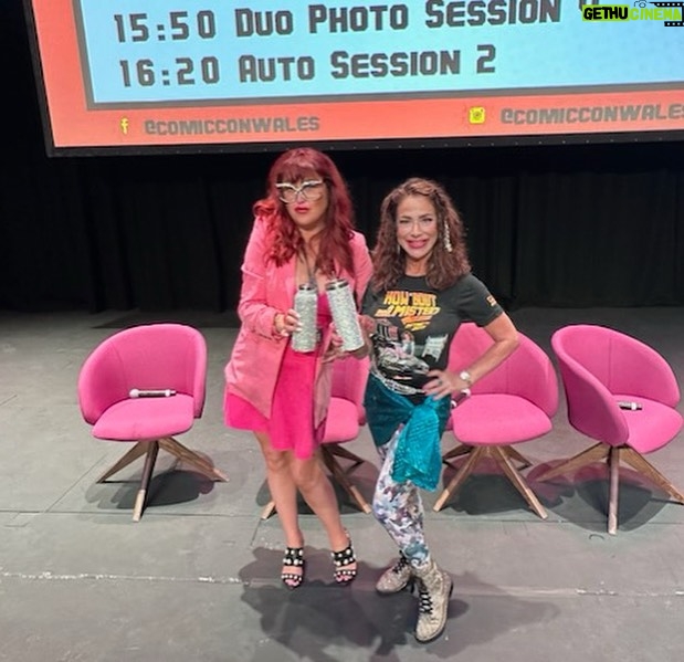 Paige Nicole Mayo Instagram - @theclaudiawells is always the highlight of my #ComicCon weekend! The most bubbly, fabulous energy! She brought her signature sunshine to @comicconwales! ☀️ ✨ #bttf #backtothefuture ICCWales