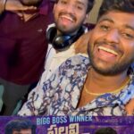 Pallavi Prashanth Instagram - Full Song వచ్చింది వెళ్లి చూడండి🥹❤️🙏Writer Ganu YouTube Channel లో #pallaviprashanth #bigboss #writerganu Hyderabad
