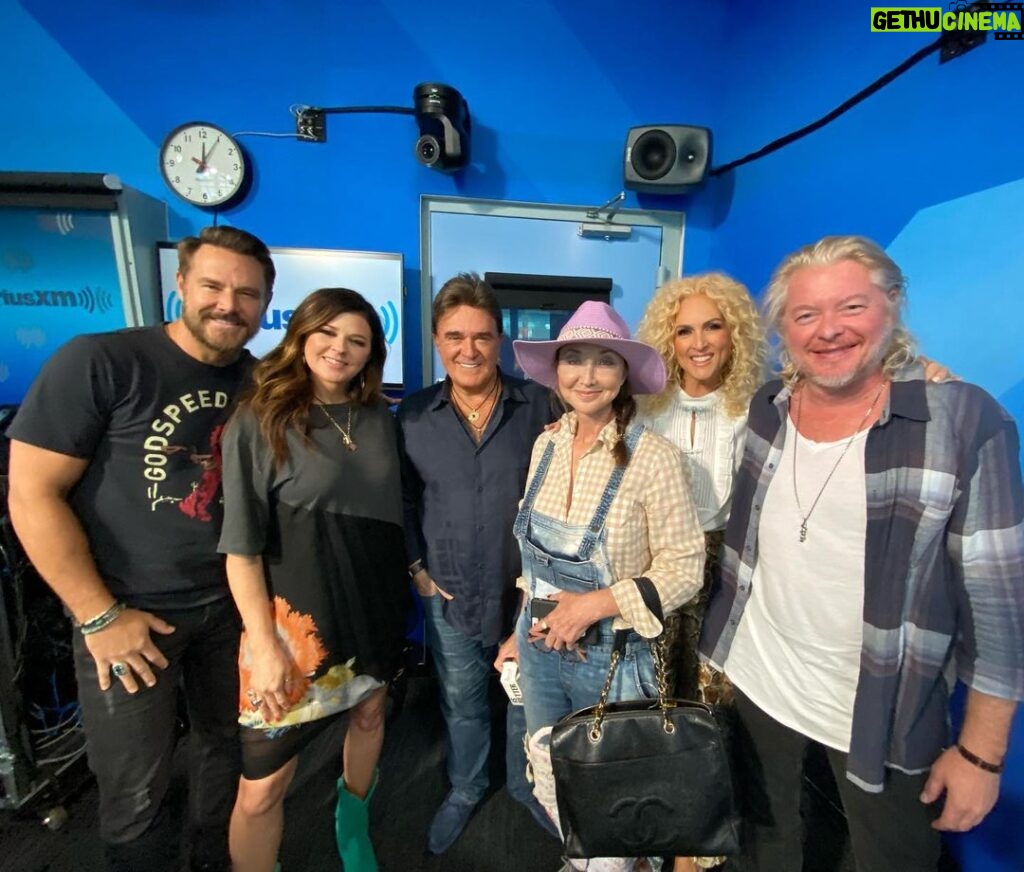 Pam Tillis Instagram - Ok, I think it’s universally accepted that country artists are some of the nicest people. These people are golden, some of my very favorite! I was at @siriusxm Wednesday prerecording an interview with my friend TG Shepard for his satellite radio show and while I was there ran into @littlebigtown . Kimberly and Karen were all glam and I was in my overalls and straw hat. I’d been helping my son move all morning.🥺 Does the purse help at all? @chanel.beauty #goodpeople #musiccityusa #onlyinnashville #siriusxm #countrymusic Nashville, Tennessee