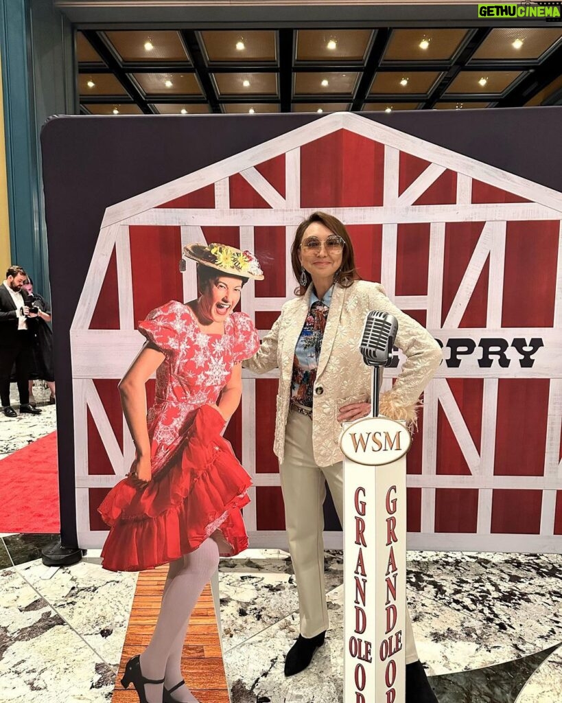 Pam Tillis Instagram - Singing and speaking at  Belmont for a celebration of the new Minnie Pearl documentary, Facing the Laughter: Minnie Pearl! She was so dear to me. I’m just so proud to be here!! #MinniePearl #countrymusic #Grandoleopry Nashville, Tennessee