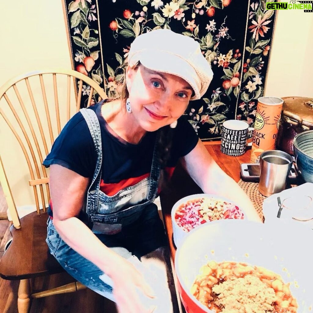 Pam Tillis Instagram - Yesterday was the 3rd anniversary of Mom’s passing. A trip to the cemetery was discussed, but we ended up canning some jelly and chutney in her honor. What a special late summer gathering in the country with my sweet sisters and niece. I have to have this kind of family time to keep me grounded in the swirl of craziness that’s my life. Whomever with and wherever you find them, I wish these moments for you. ❤ #southerngals #downhome Nashville, Tennessee