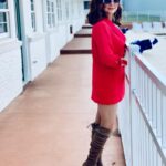 Pam Tillis Instagram - Checking in and checking out the pool. I will be coming out of this jacket!!!