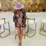 Pam Tillis Instagram - Indulged in a little retail therapy before hitting the road! Come out to tonight’s gig if you wanna see what the showroom in Nashville helped me put together! Y’all know I’ve always had a passion for fashion. #cherokeecasino #westsiloamspringsoklahoma #fancylike