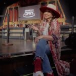 Pam Tillis Instagram – How did I do @ashleymcbryde? 🎤 #pamtillis #ashleymcbryde #countrymusic Grand Ole Opry