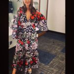 Pam Tillis Instagram - When @lorriemorgan_official says she’s wearing the pink @manuelcouture suit, I know I gotta step up my fashion game. How’d I do? 💃🏻 Jay and Susie Gogue Performing Arts Center at Auburn University