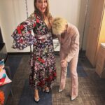 Pam Tillis Instagram - When @lorriemorgan_official says she’s wearing the pink @manuelcouture suit, I know I gotta step up my fashion game. How’d I do? 💃🏻 Jay and Susie Gogue Performing Arts Center at Auburn University