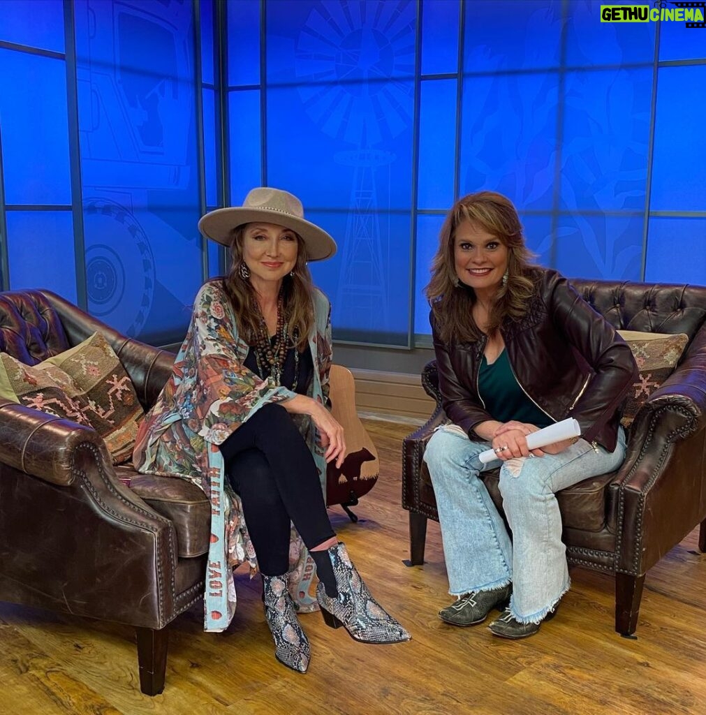 Pam Tillis Instagram - Being a tourist and being on tour are two very different things. I’ve been all over Michigan but have never really seen it until this week. It’s been a great birthday trip! Thank you all for the love and well wishes! I loved getting to chat with @suzanne_alexander - “On the Record” for @rfdtv before I left for vacation. The episode is coming your way August 4th!