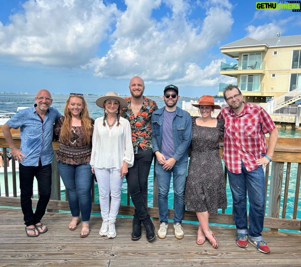 Pam Tillis Instagram - To say we had a good time at Key Western Fest is an understatement! We played for the VIPs down on the pier the day after our main performance. The setting was so gorgeous! We threw together a reggae version of Sugar Tree that I can’t wait for you to hear it!!! #keywest #countrymusic Key West, Florida