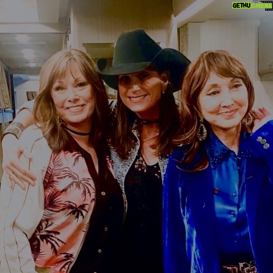Pam Tillis Instagram - Wow! Two packed houses! 2023 is off to the races and this particular trio couldn’t be any more fun! Thank you, Renfro Valley and Palace Theatre Marion, Ohio! Most of all, thanks to the fans who sang at the top of their lungs!! 🙌🙌🙌🙌 #countrymusic #womenincountry Nashville, Tennessee