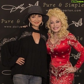 Pam Tillis Instagram - Happy belated birthday to @dollyparton ! She continues to be one of my biggest Inspirations! I’ve sung on her projects and she on mine. She is a gift to the world. #dollyparton #countrymusic #icon #birthday