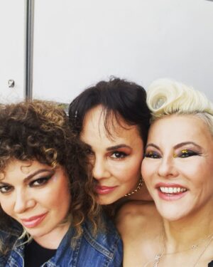 Pamela Spence Instagram - Hey Ladies💕💕 we are family💕💕 @ozgefiskin @demetsagiroglu