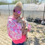 Pamela Spence Instagram - Akraba ziyareti😍🐐💕 #keci #goat #justagirlwholovesgoats #cücekeçiçiftliği