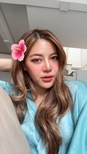 Panyanut Jirarottanakasem Instagram - ขอดูอีกคลิปว่าที่คิดหน่ะจริงมั้ย ทุกคลิปที่ไวรัลใน ตต จะไม่ไวรัลใน อจ 😅 หาทำ 555 #เพลงนี้ยังวนในหัว #watertyla