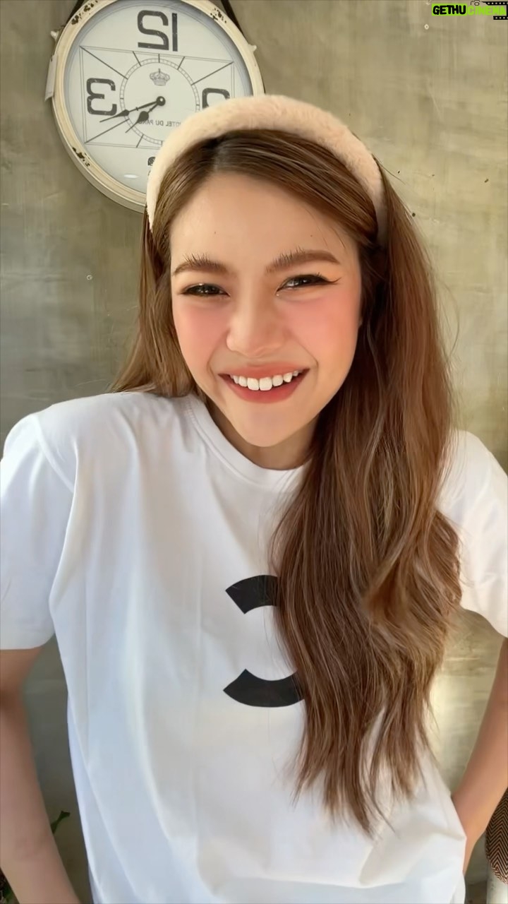 Panyanut Jirarottanakasem - 881 Likes - ปิดตัวเลยทีนี้ 😛