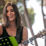 Paola Turci Instagram - Devo aspettare il 29 agosto per tornare sul palco ma io non vedo l’ora!! Anche perché sarà un concerto (l’unico dell’estate) inedito, con orchestra sinfonica e band, all’ Arena di Forlì . Intanto il nuovo disco prende forma e mi appassiona sempre di più (un bene per una iper critica come me). Ma c’è anche un altro progetto su cui sto - stiamo - lavorando che riguarda il Teatro. Ancora un mese e vi racconterò. Per ora buone stelle cadenti a tutti e a tutte! P