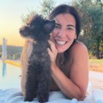 Paola Turci Instagram – Domani festa in spiaggia 🏄‍♀️⛱
