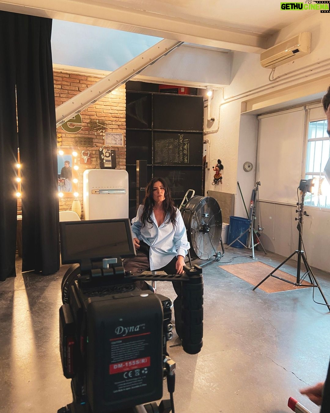 Paola Turci Instagram - Stile R&R 🎸 Vi sta piacendo il video di Caramella? 📹
