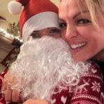 Paola Turci Instagram - Buon Natale di gioia e amore #babbonataleesiste