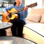 Paola Turci Instagram - Cantare questa canzone è sicuramente un ottimo modo per raddrizzare una giornata storta 🎤 🎶 f*$k Y*u