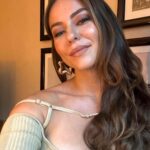 Paolla Oliveira Instagram - Hoje foi especial demais. Primeiro dia da 51º premiação do Emmy, e foram entregues medalhas para os nominados e fazer parte de um dos trabalhos indicados me deixou à flor da pele. Passou um filme da minha trajetória na minha cabeça. Os que atuam ou trabalham com arte e sabem dos desafios vão me entender. E aqueles que tem sonhos, assim como eu, e conquistas que nem imaginavam ser possíveis, entenderão também. New York