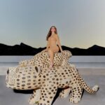 Paolla Oliveira Instagram - A fé de ser encantada, onça loba, onça alada. 🐆🖤 Rio de Janeiro, Rio de Janeiro