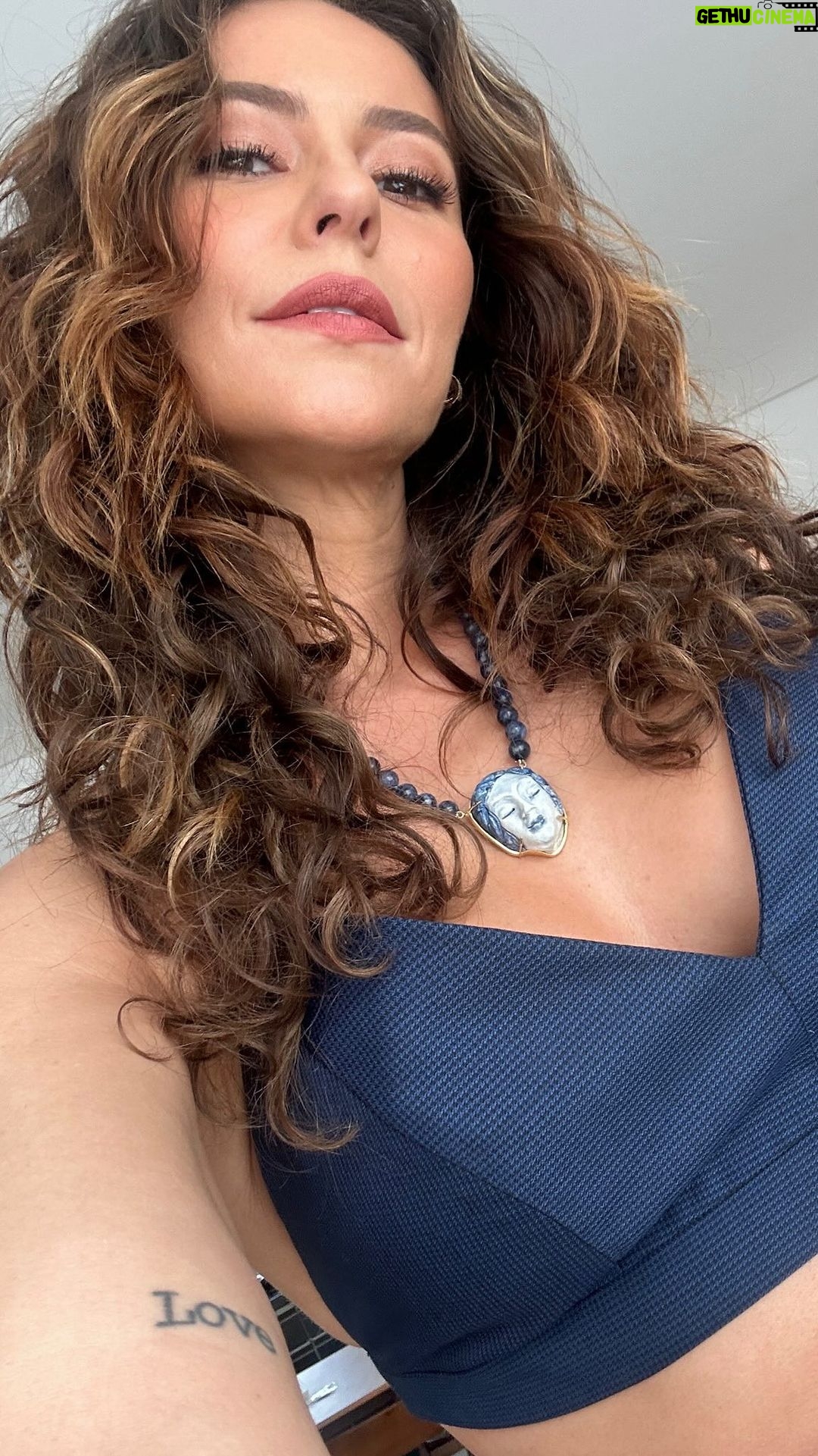 Paolla Oliveira Instagram - Vento vem me trazer boas novas... 🌬️